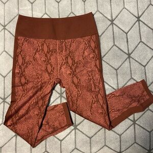 Fabletics Snake Print Leggings - Rust XL